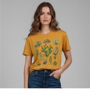 Women's Doe. Yellow Cactus Print Short Sleeve Tee Plus 2X